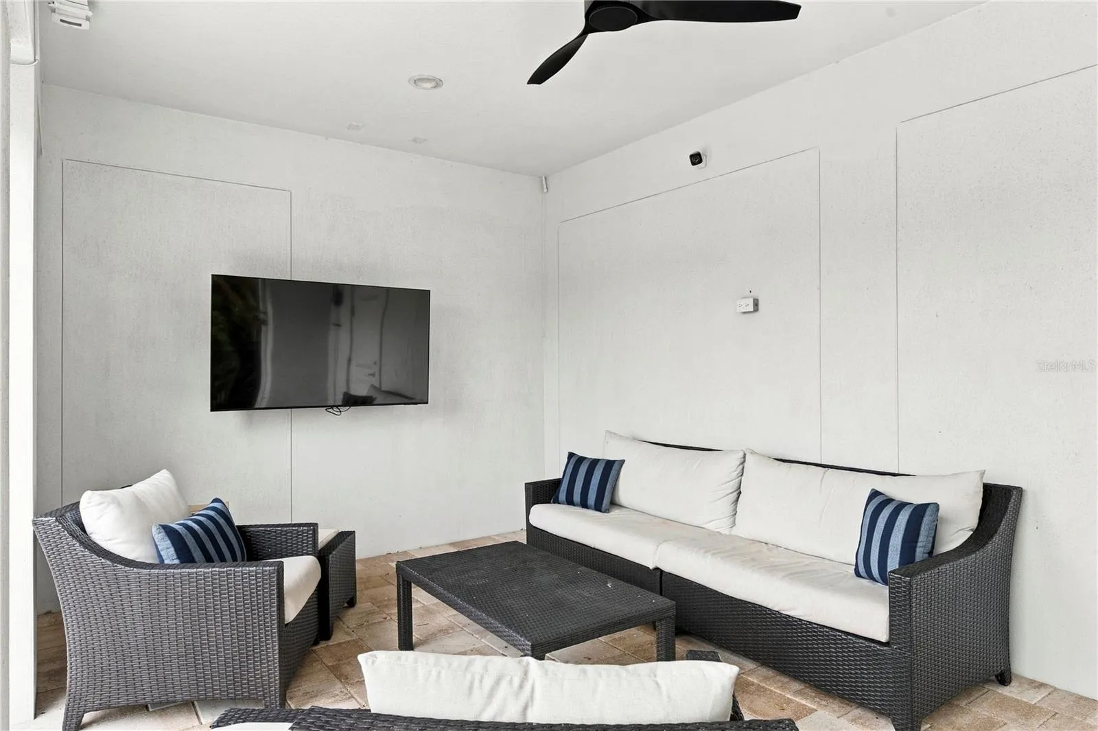 Outback entertaining space