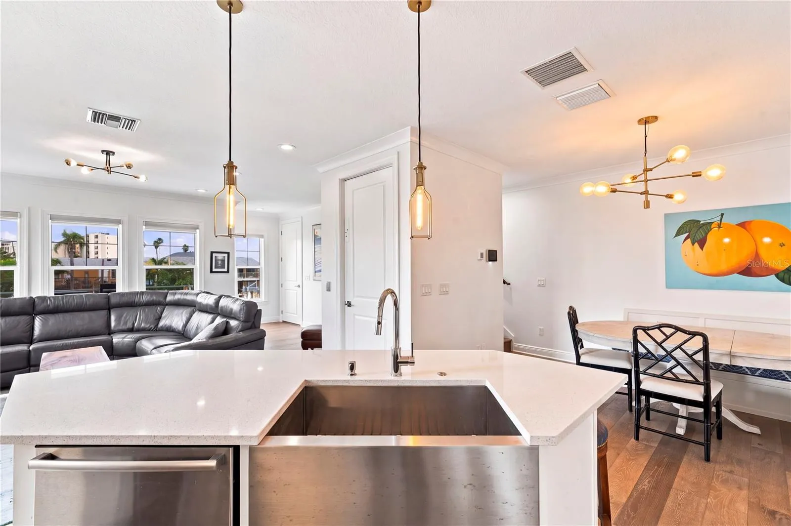 kitchen family room combo