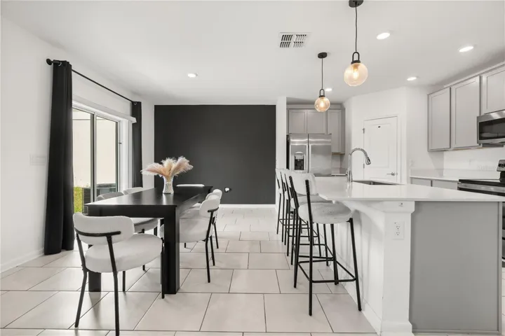 Kitchen/Dining