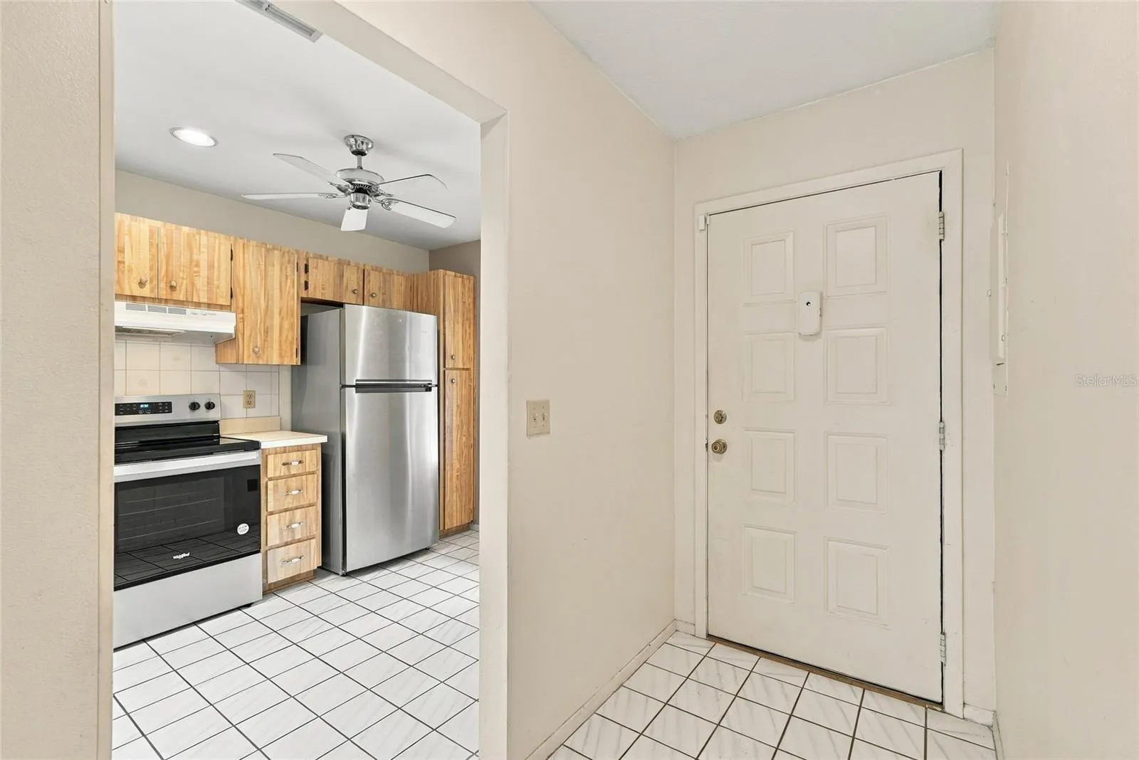 Foyer with Kitchen on the side