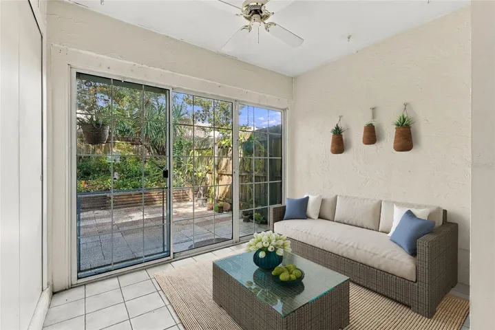 Virtual Staging-Florida room