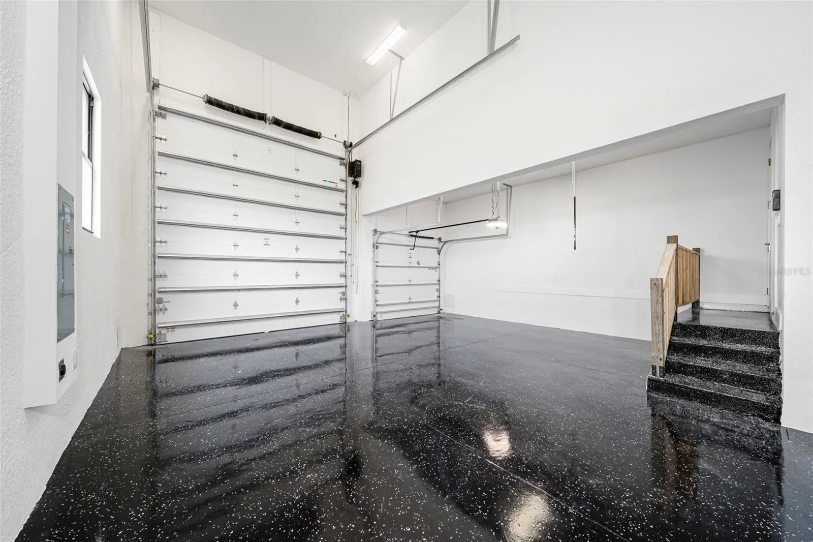 Mega Garage