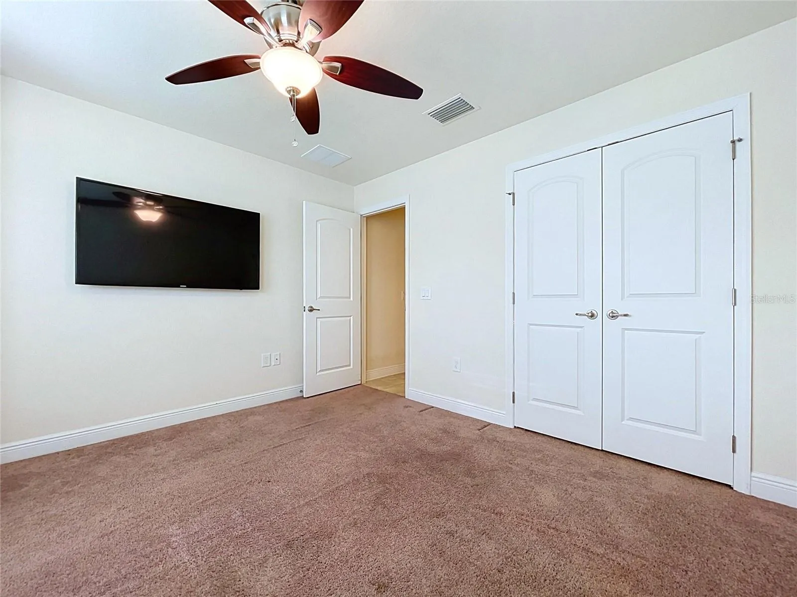 FRONT BEDROOM