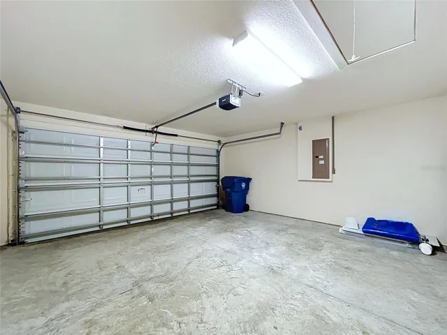 2 CAR GARAGE