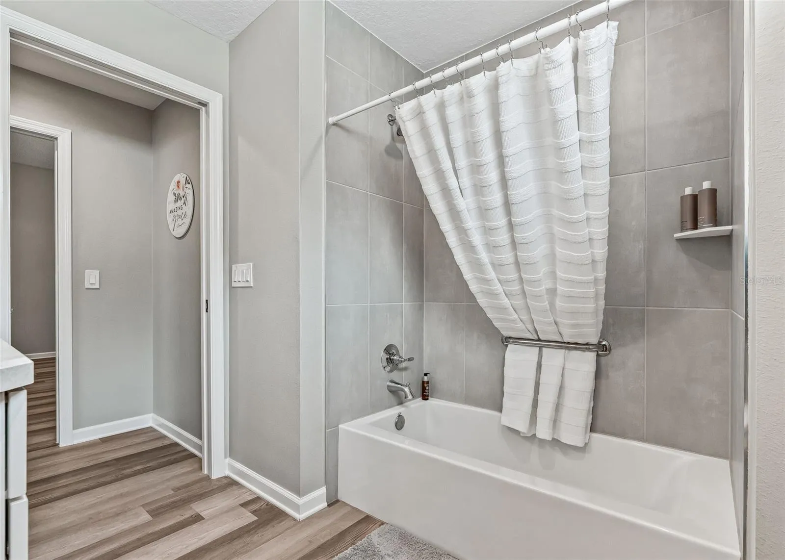 Second Bath with Shower tub combo