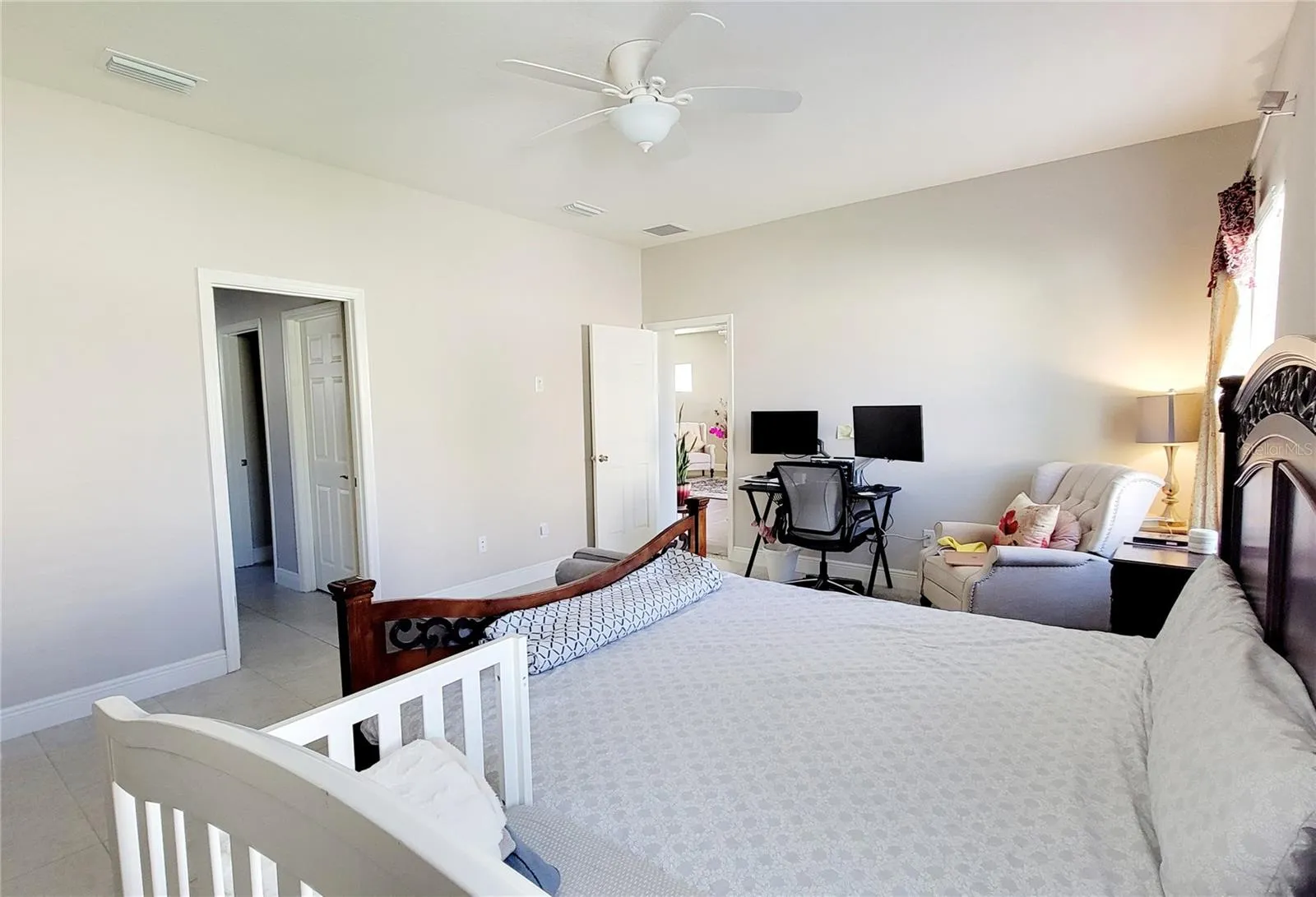 Master bedroom Floor 1