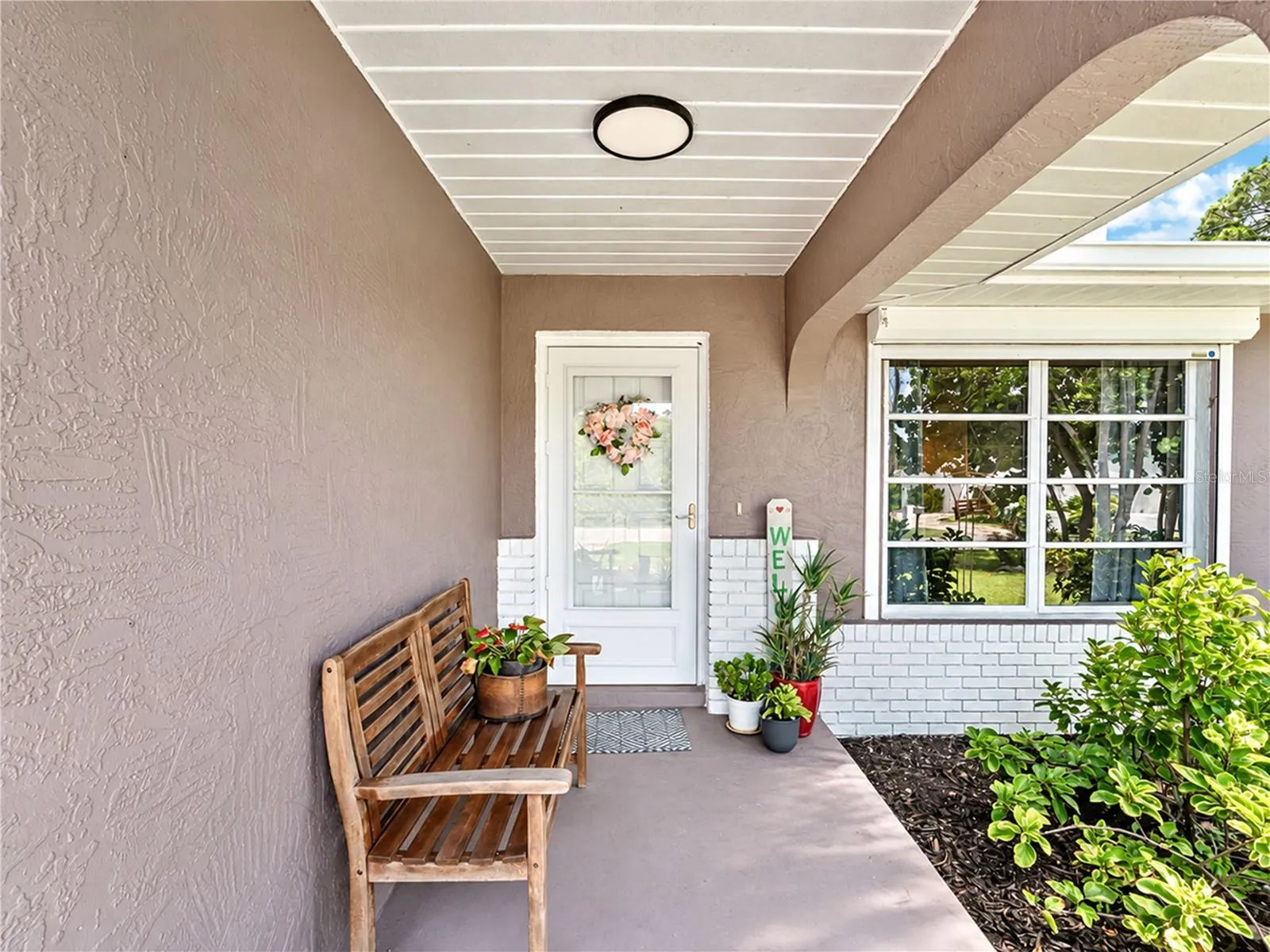 Welcoming entry