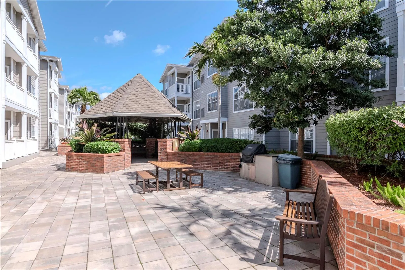 Community Grounds with Picnic Tables &amp; Grills - Maintained by the HOA