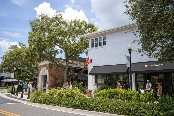 Truly Live the Urban Lifestyle! Upscale Shopping Options include Lululemon, West Elm, Rag &amp; Bone, Anthropology, Suit Supply, Sephora, Sur La Table Just to Name a Few...