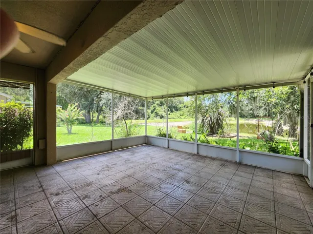 Screened room
