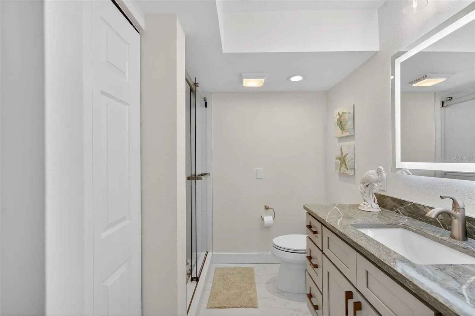 2nd Bathroom
