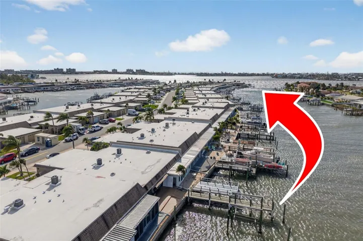Every day is a boat day! Take the intercostal out to the Gulf and enjoy Florida Living at its best!