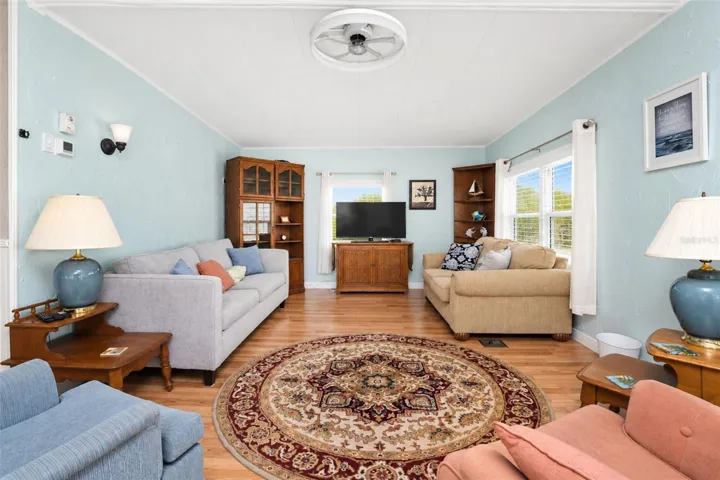 Spacious living room