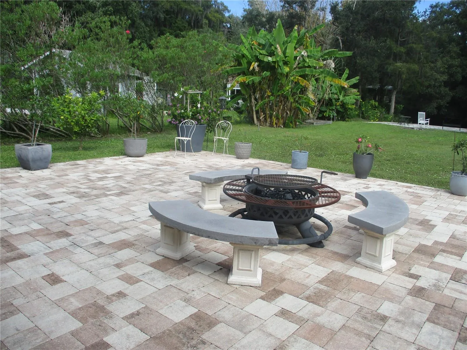 Patio 1 &amp; Firepit