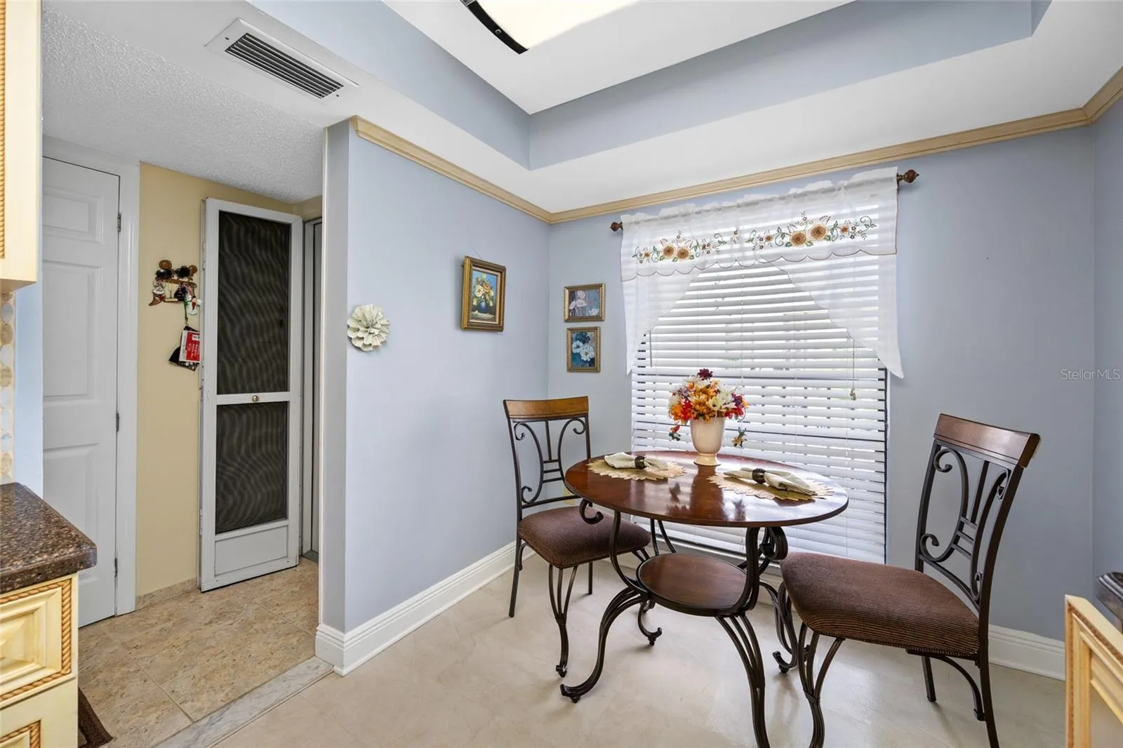 Kitchen located off foyer entry