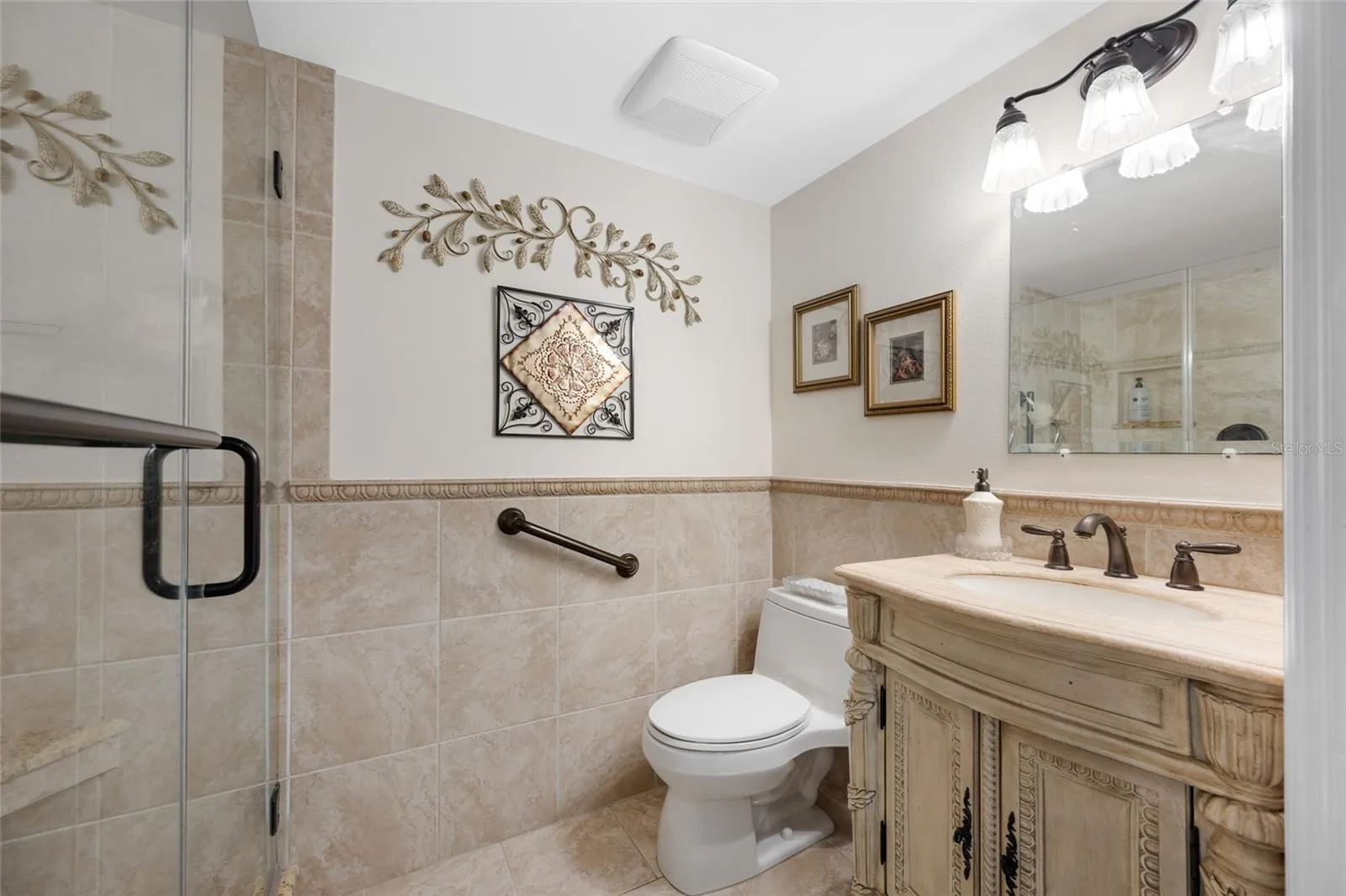2nd Bathroom