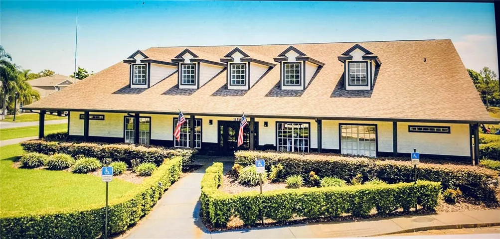 GOLF CLUB HOUSE