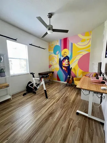 OFFICE/ BRAND NEW FLOOR