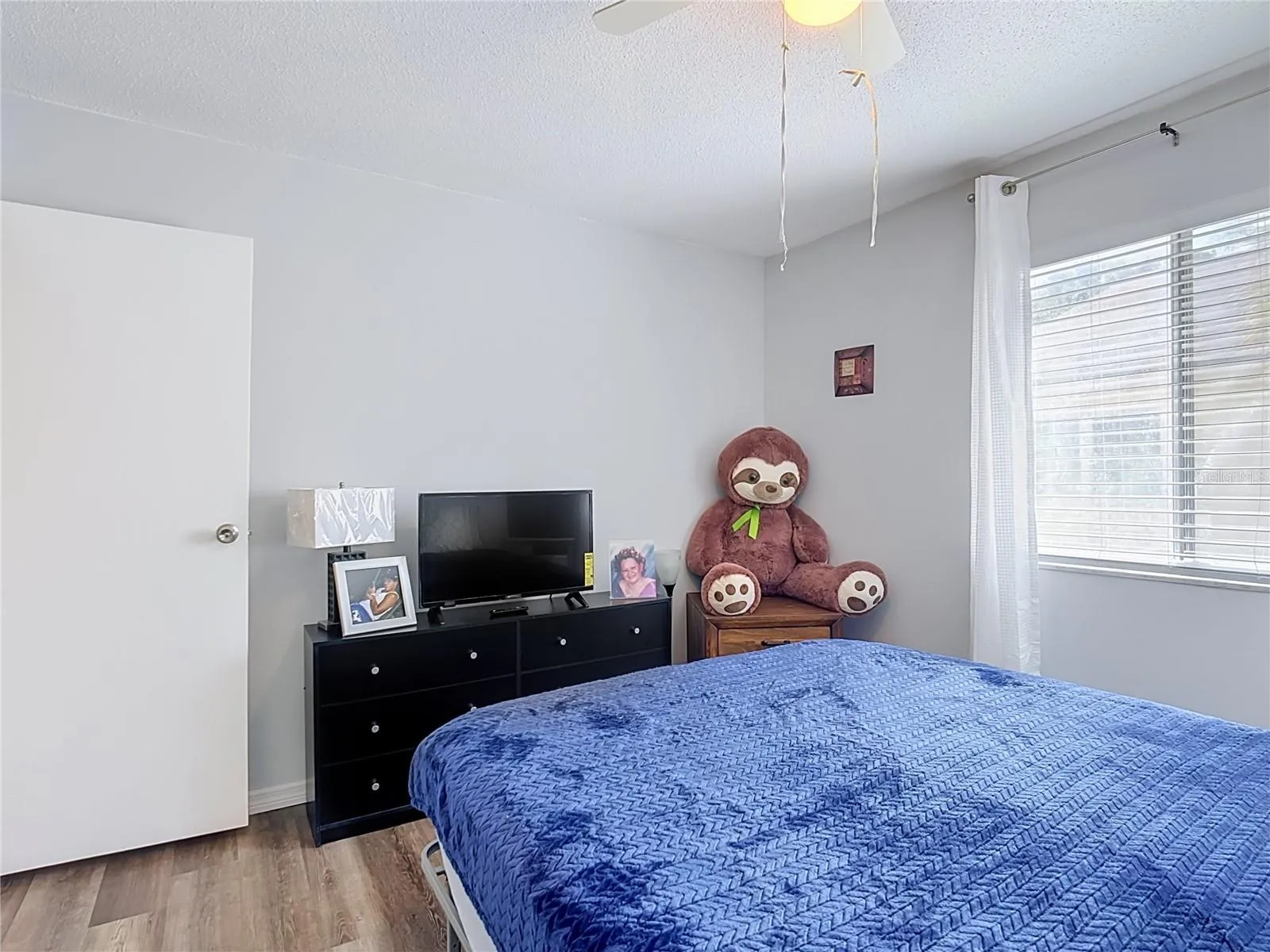 Bedroom with natural light.