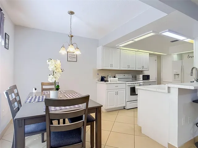 Dining area beside the kitchen