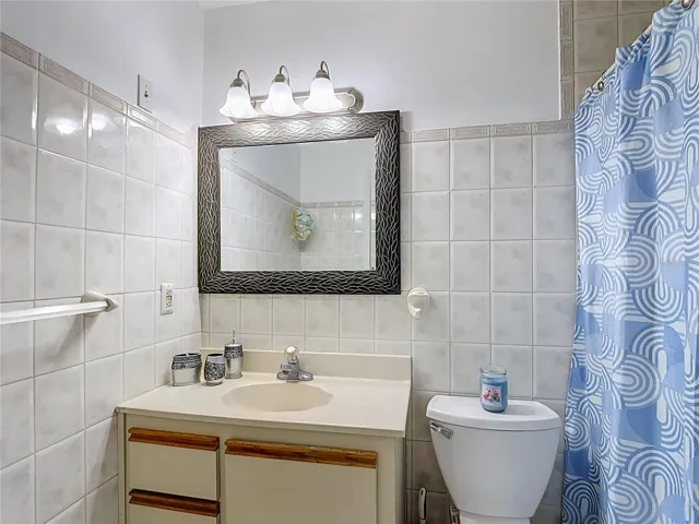 Bathroom vanity and mirror
