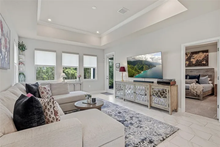 Unique Vaulted Ceiling