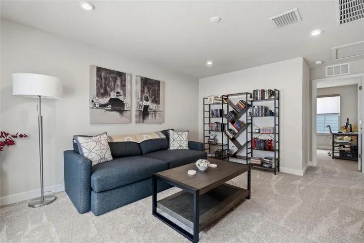 Spacious Loft Area