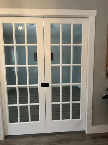 Den/bonus room
