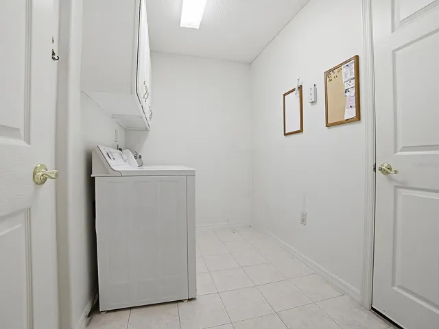 INSIDE LAUNDRY