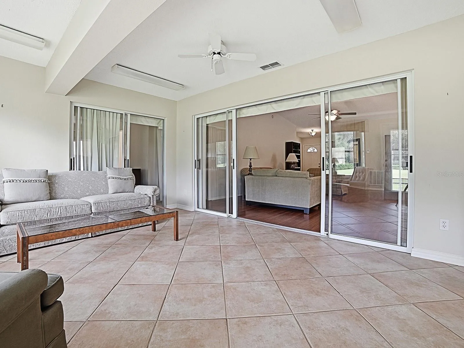 SO MUCH NATURAL LIGHT IN YOUR LANAI