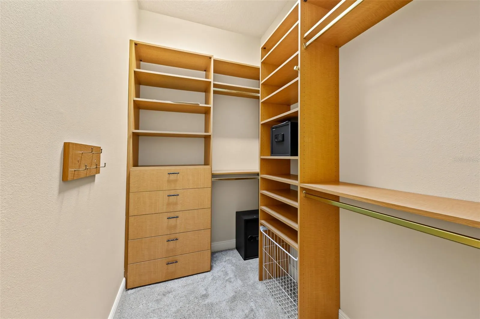 Second primary closet