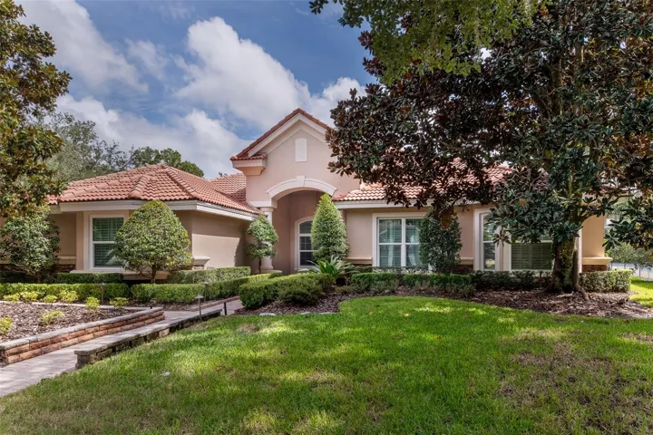719 Treeline Pl- custom built executive home