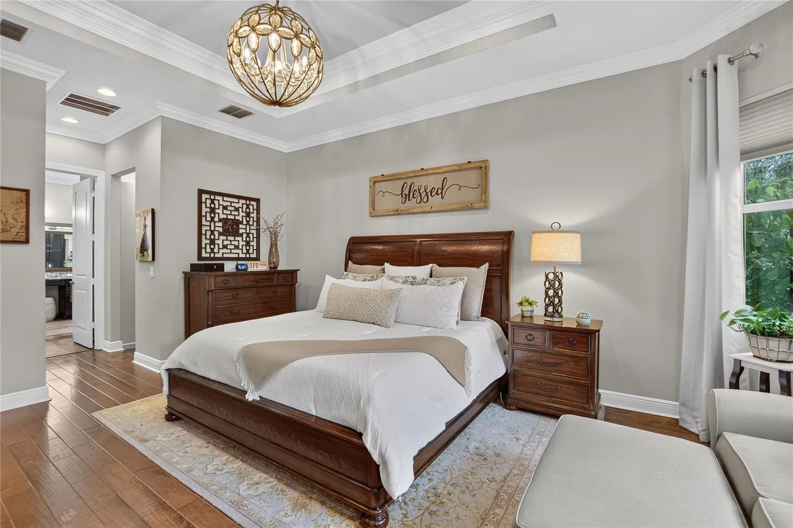 Primary Ensuite Bedroom w/Sitting Area &amp; Upgraded Crown Molding