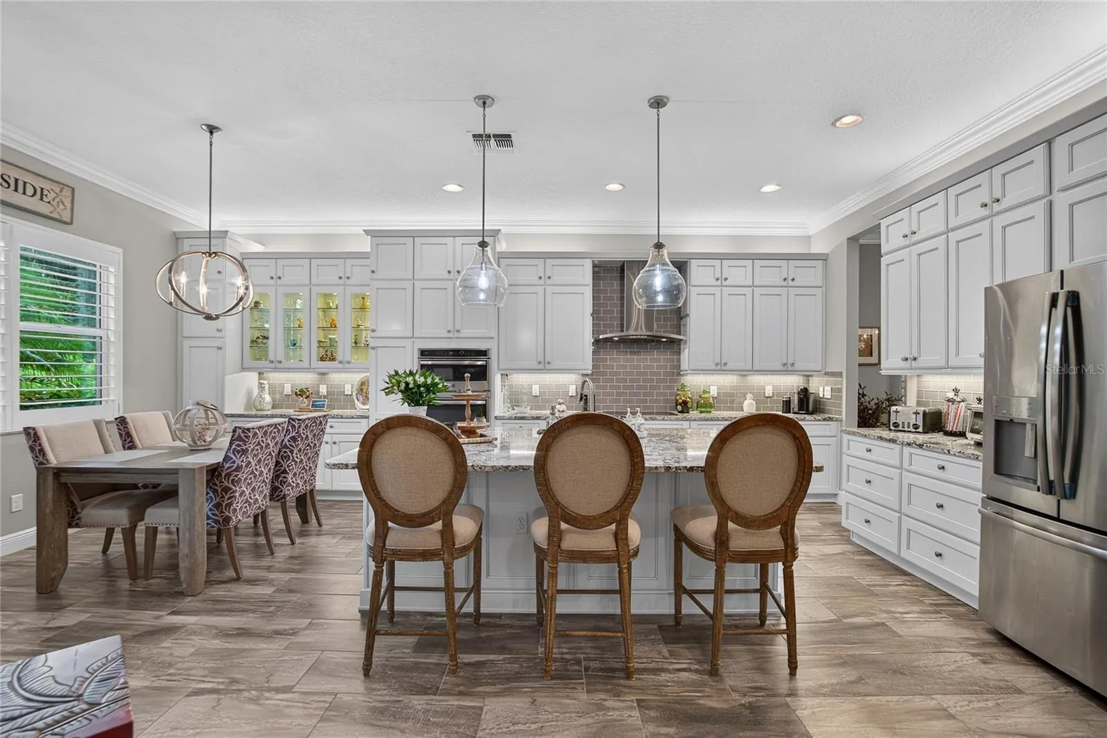 Kitchen/Dinette Combination