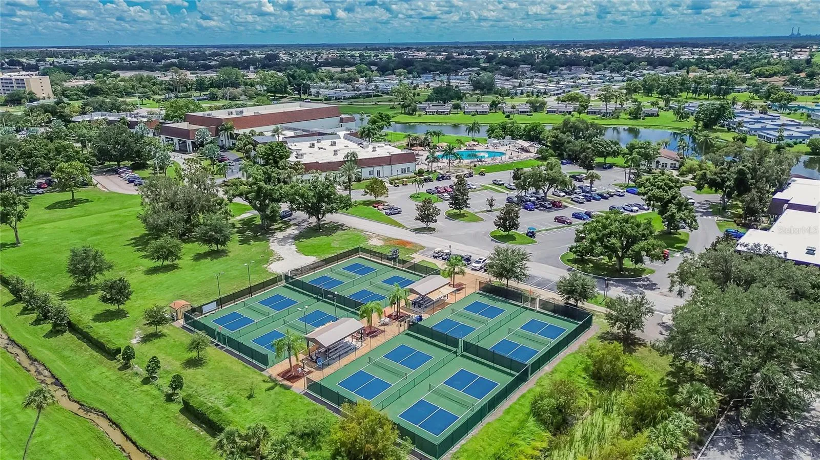 Pickleball Courts