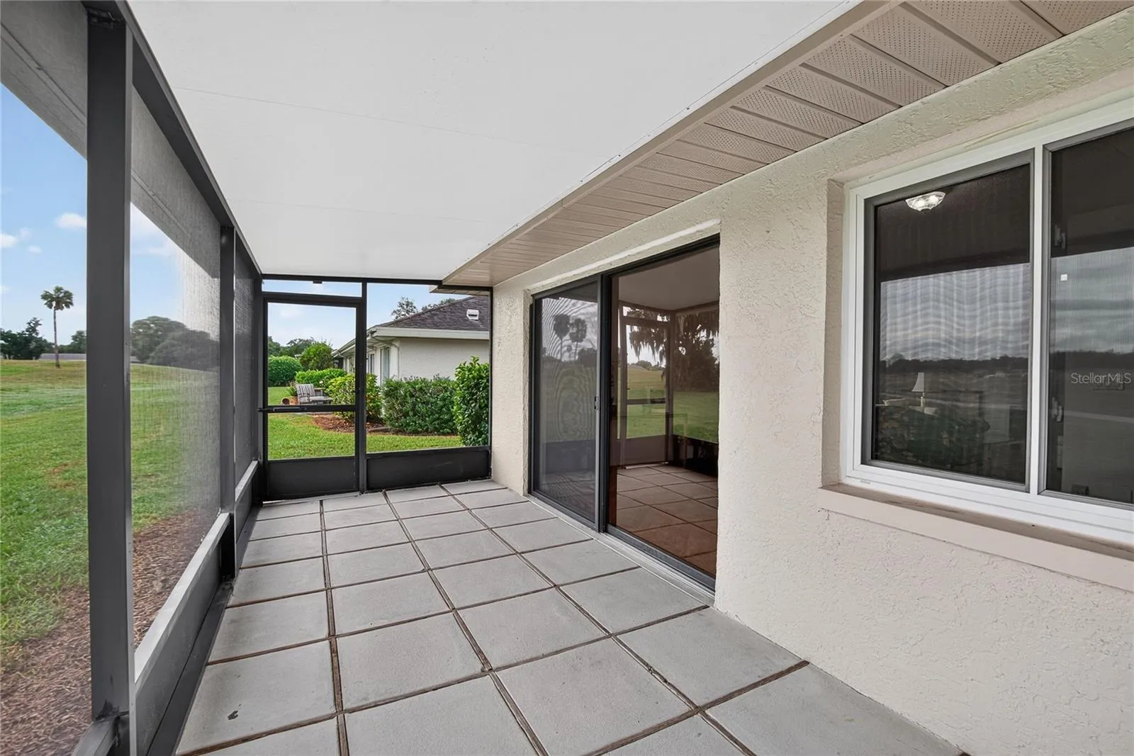 Rear Lanai w/Green View
