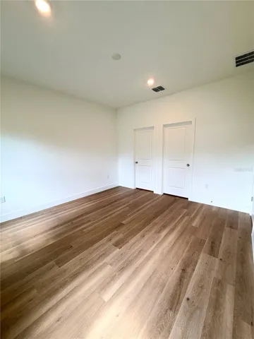 Master bedroom3