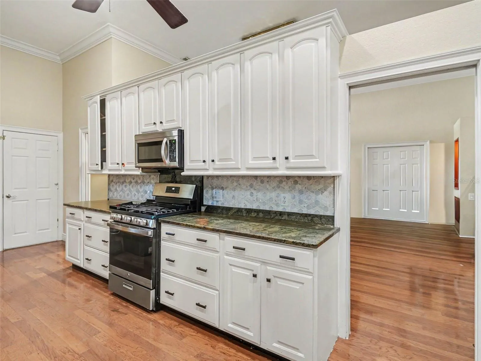 Kitchen with Natural Gas Range