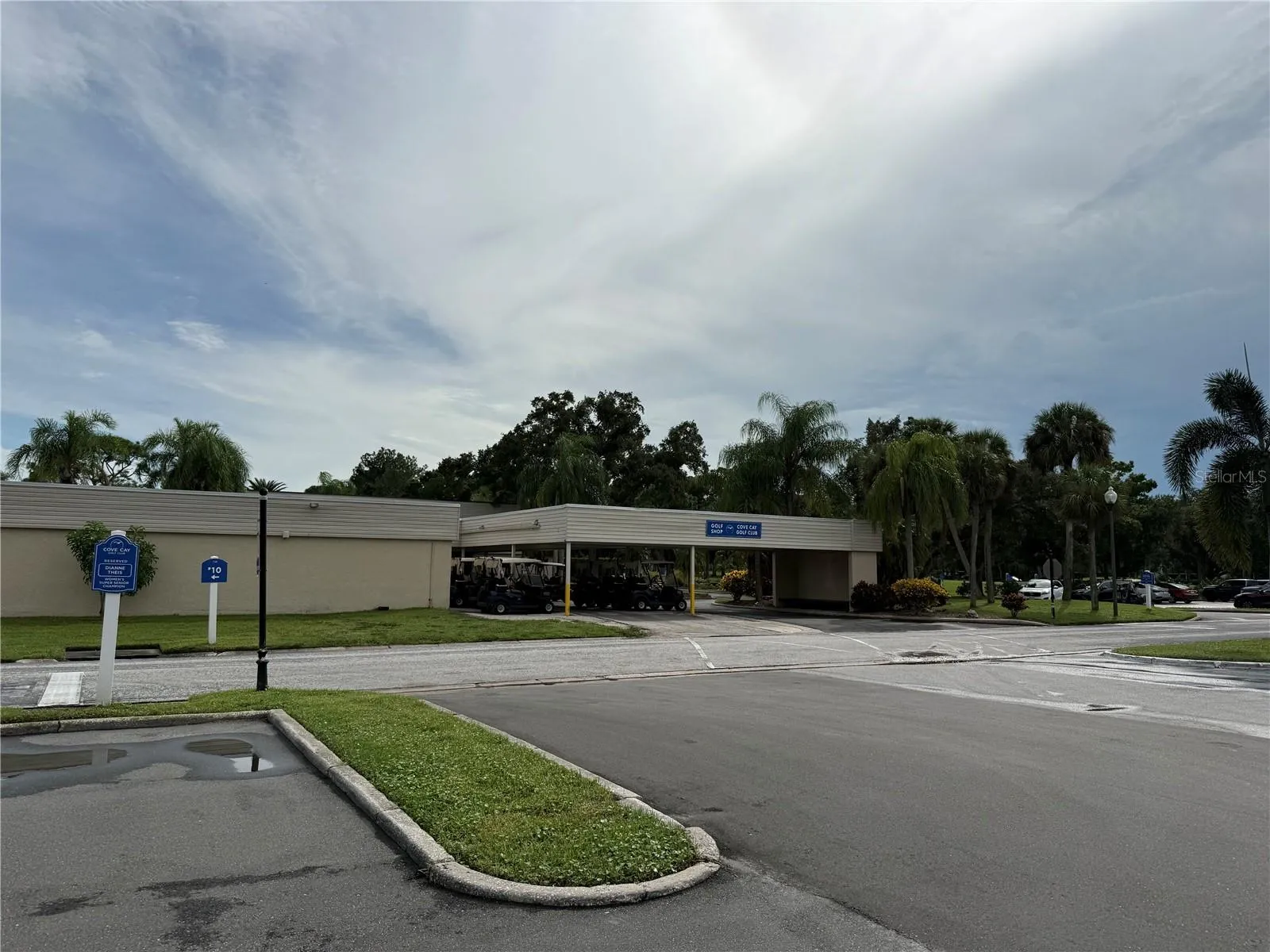 Golf course pro shop
