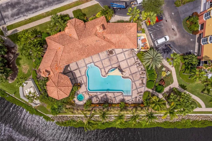 Clubhouse, Pool and Covered Eating Area with Grills