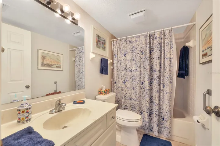 2nd Bathroom