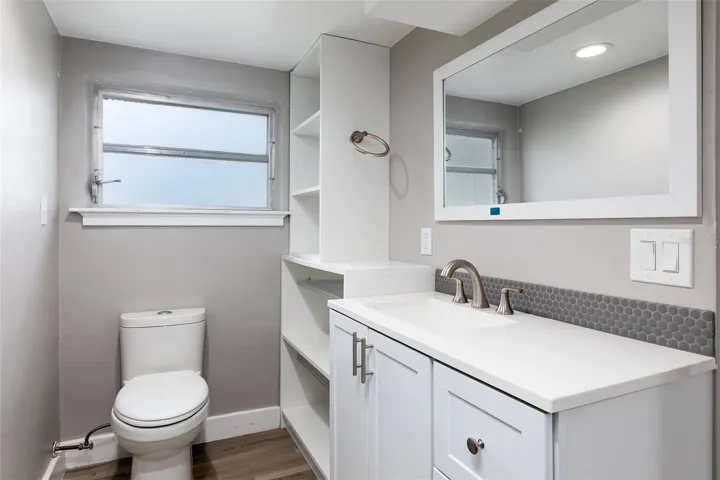 Bathroom 3 (basement)