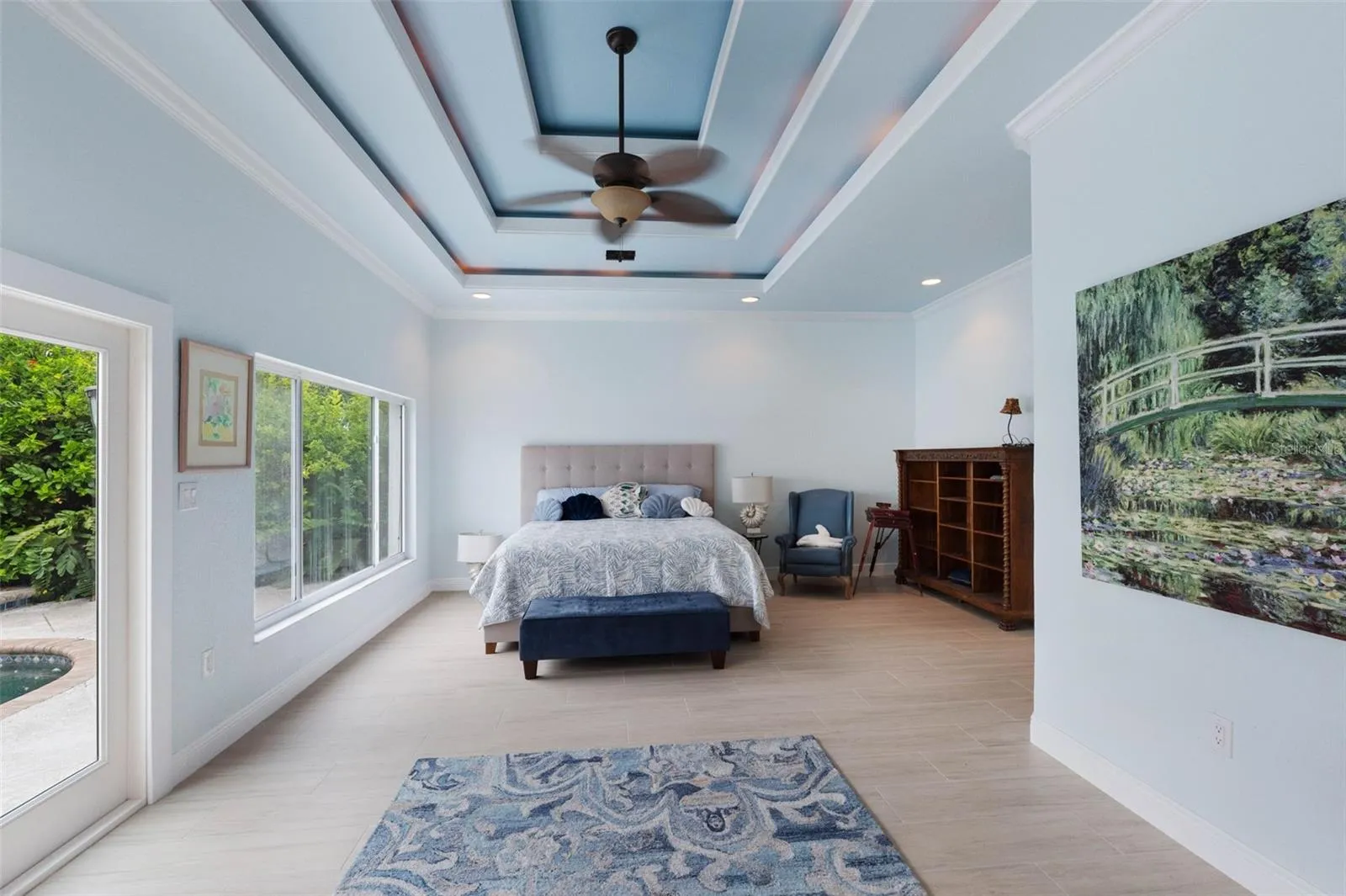 Oversize primary suite.