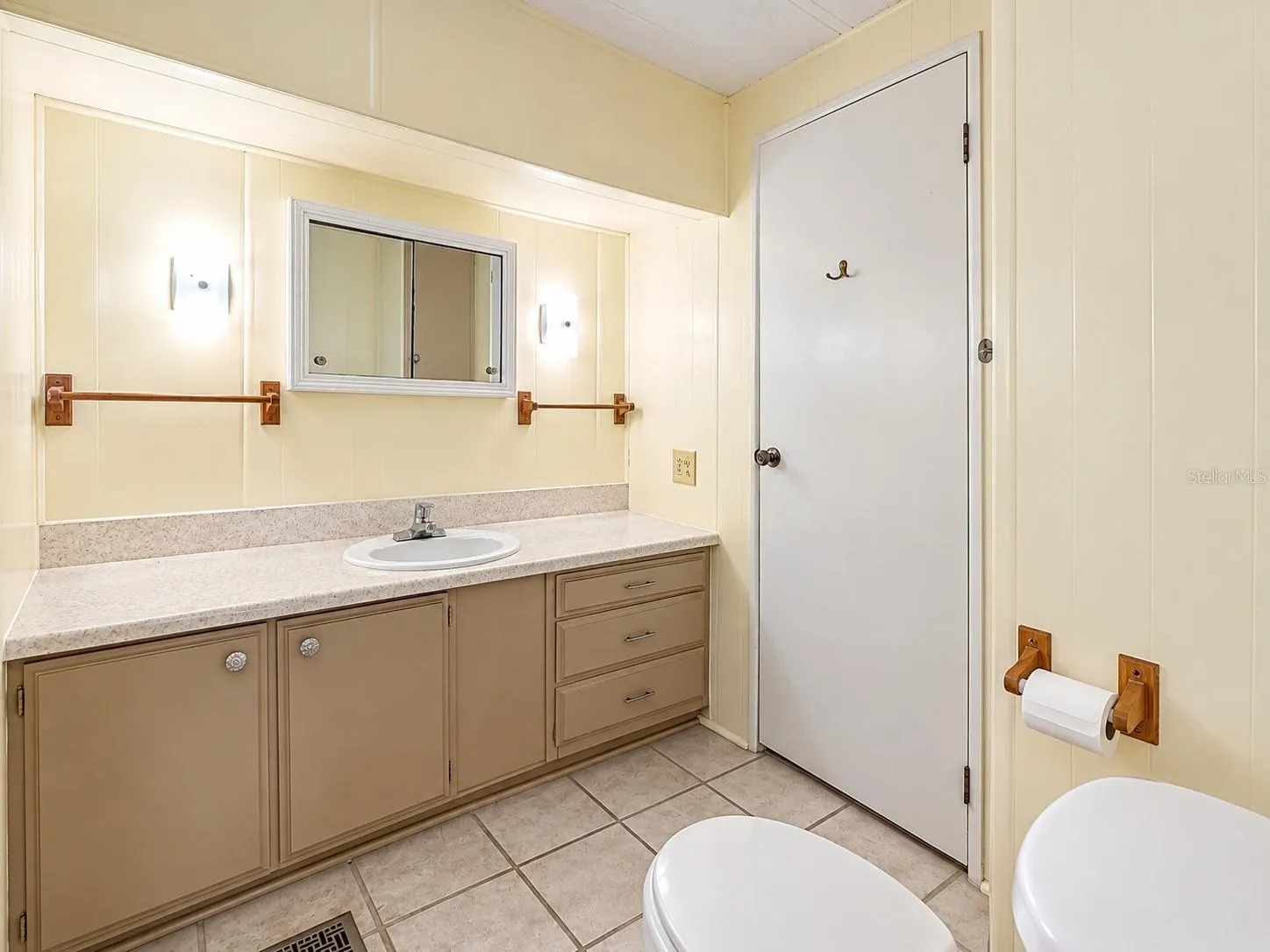 Primary Full Bathroom