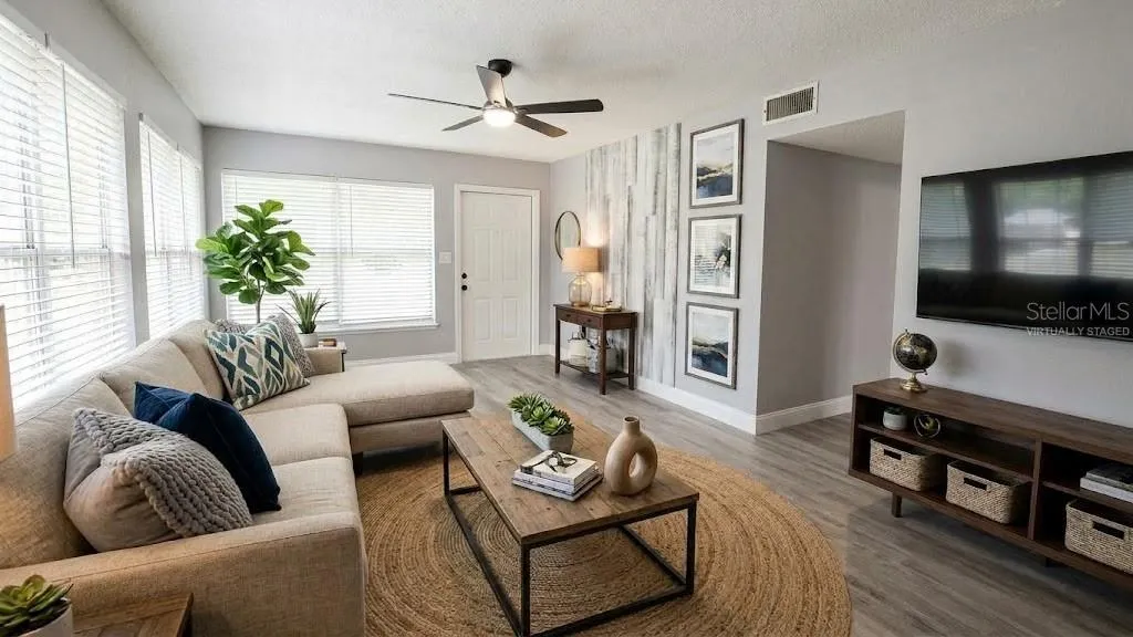 Virtually Staged Living RM