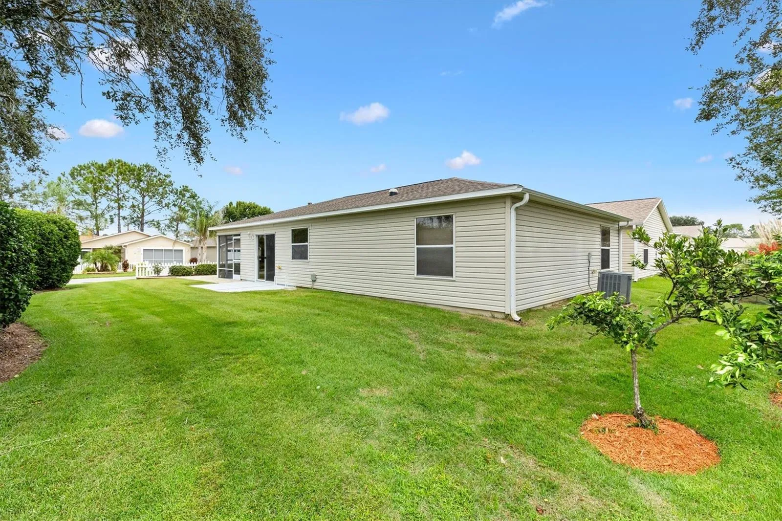 LARGE PRIVATE LOT