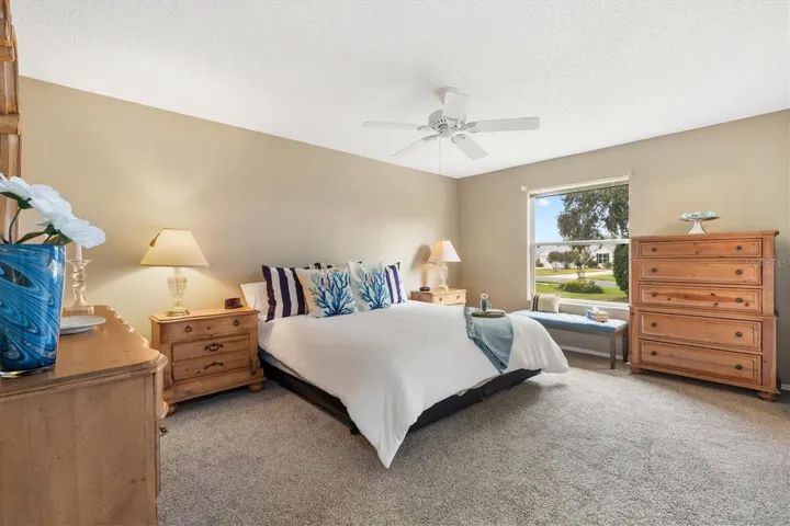 MASTER BEDROOM WITH ENSUITE BATHROOM