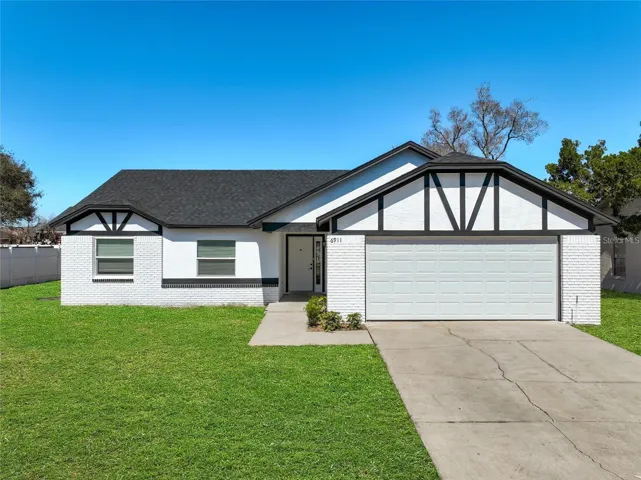 Front view of property.