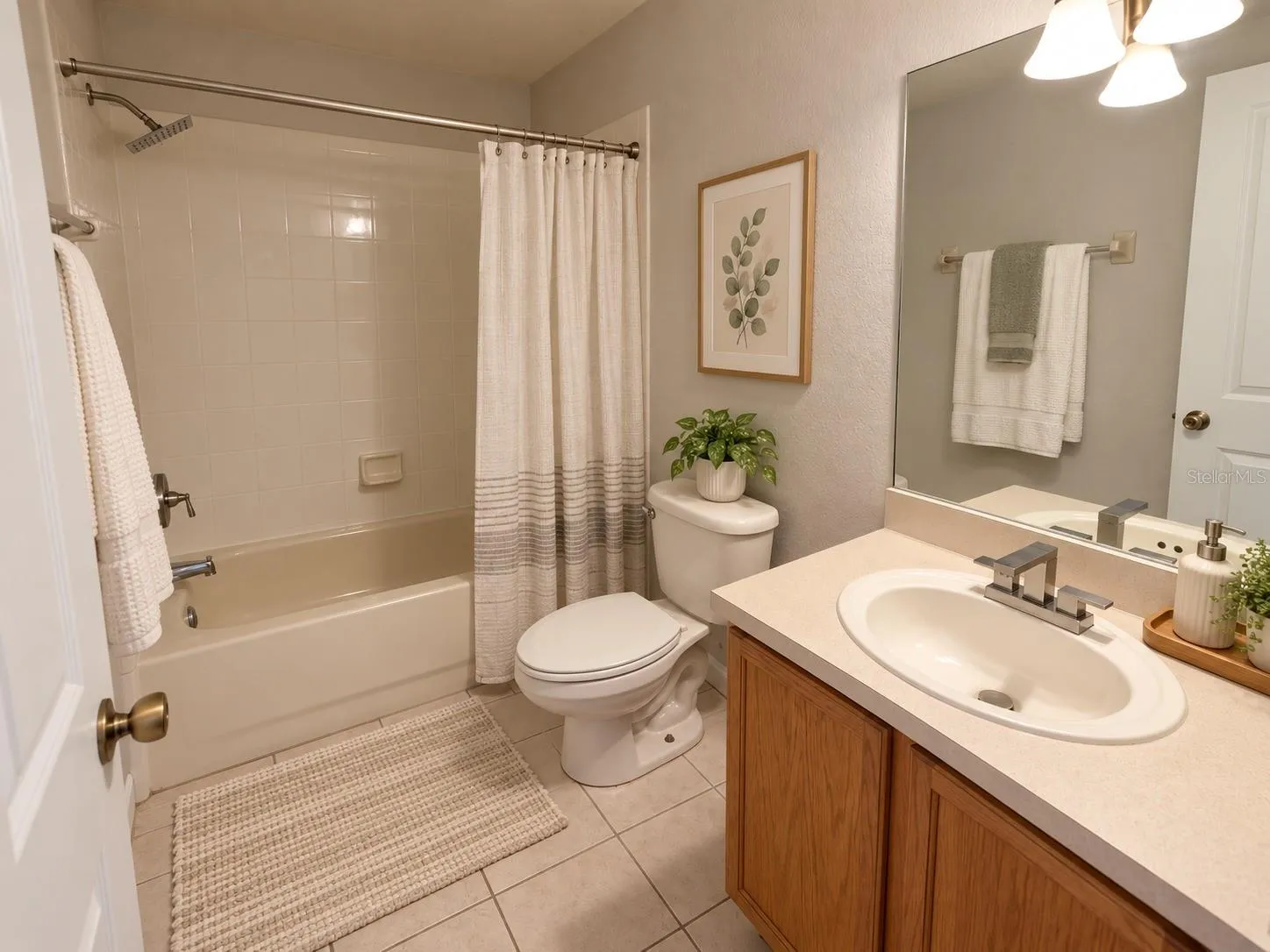 2nd bathroom virtual staging