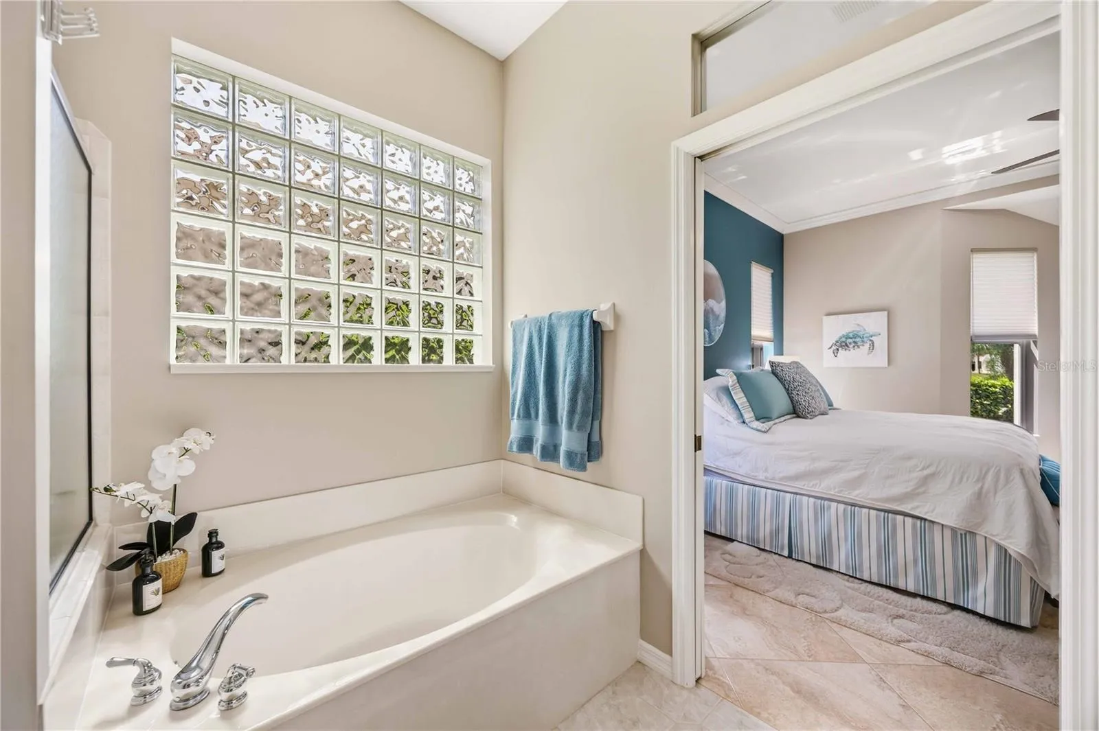 Primary Ensuite Bath